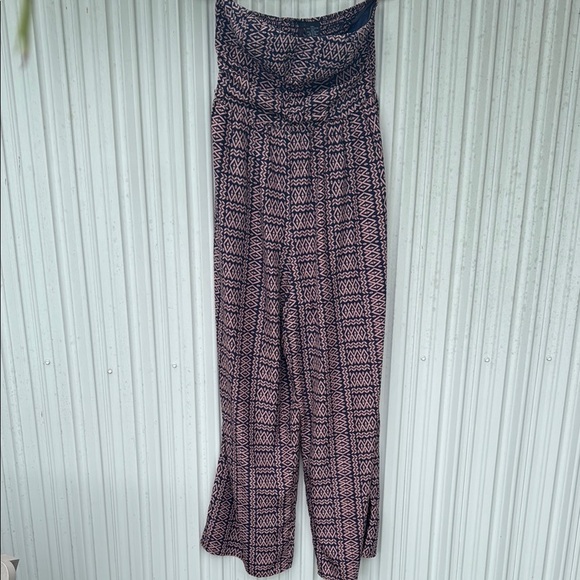 Patterned Women's Jumpsuit - Picture 1 of 7